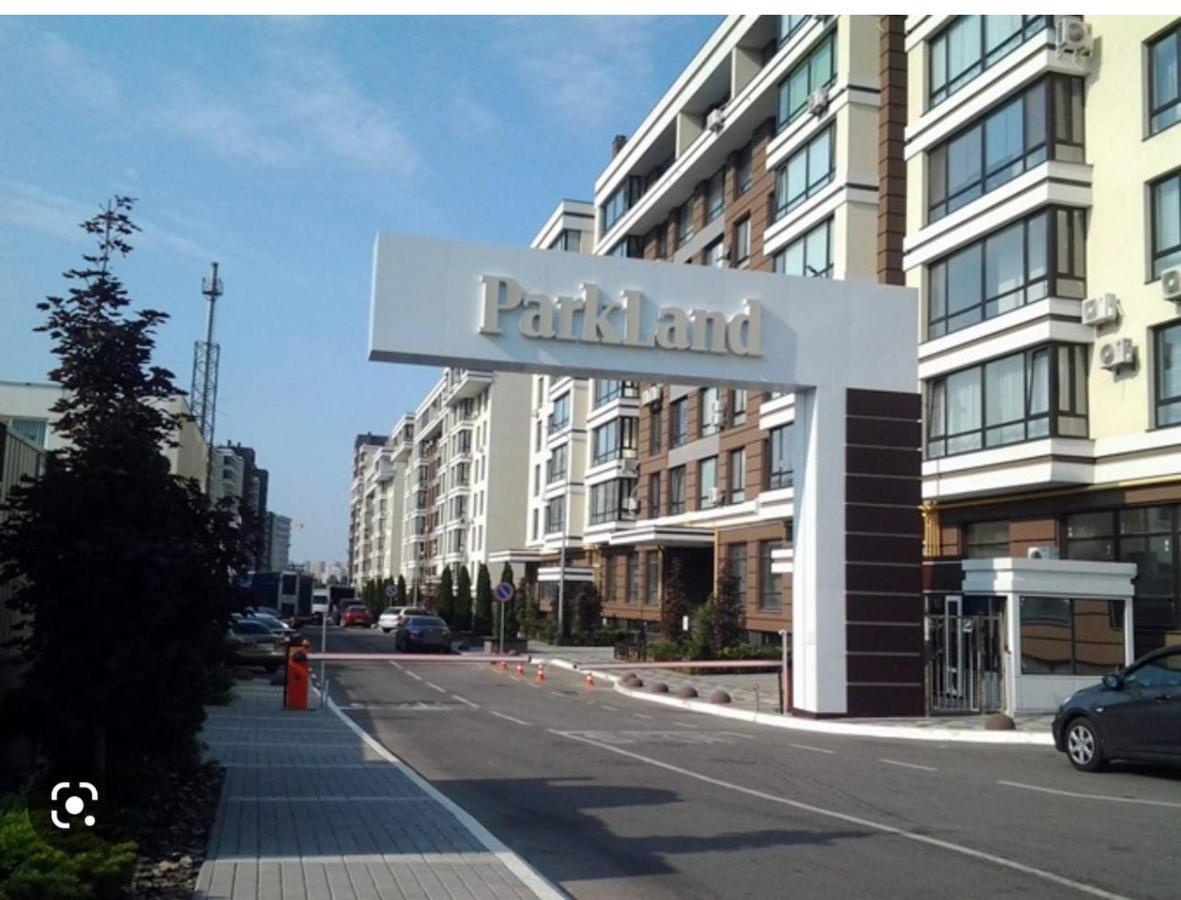Residential Complex Parkland Apartman Kijev Kültér fotó